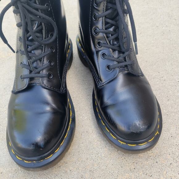 Dr. Martens 11821 Black Smooth Leather 1460 Lace-Up Boots Womens Size 6 - Picture 5 of 11